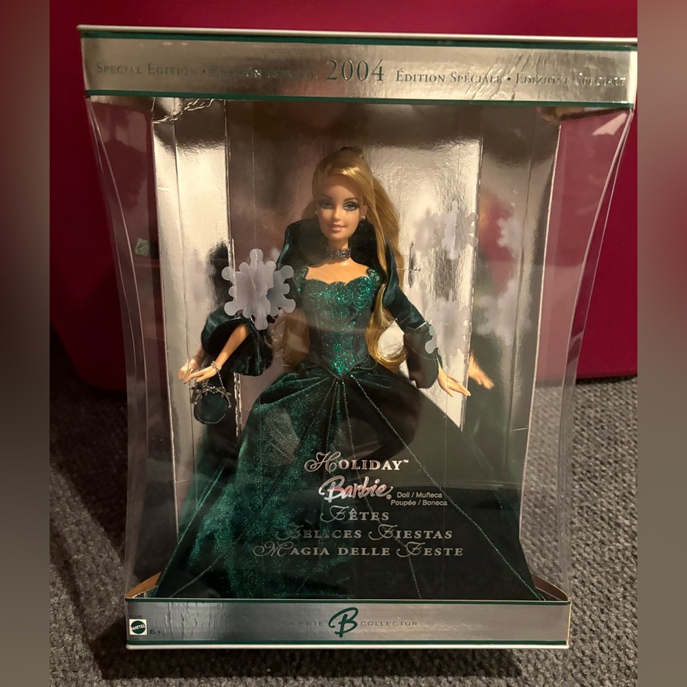 2004 Holiday Barbie Doll Special Edition Green Dress Vintage - New in Box
